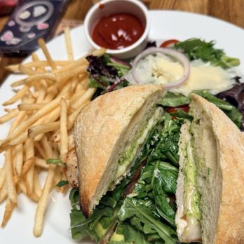 La Fontaine - Chicken sandwich - French Near Me - Walnut Creek, California