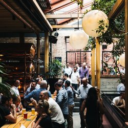 Garden State Hotel - Busy Beer Garden