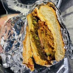 Tandoori Tadka - Veg noodle burger