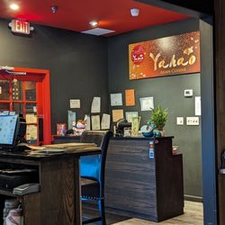 Yahao Asian Cuisine - Ordering counter (to go)