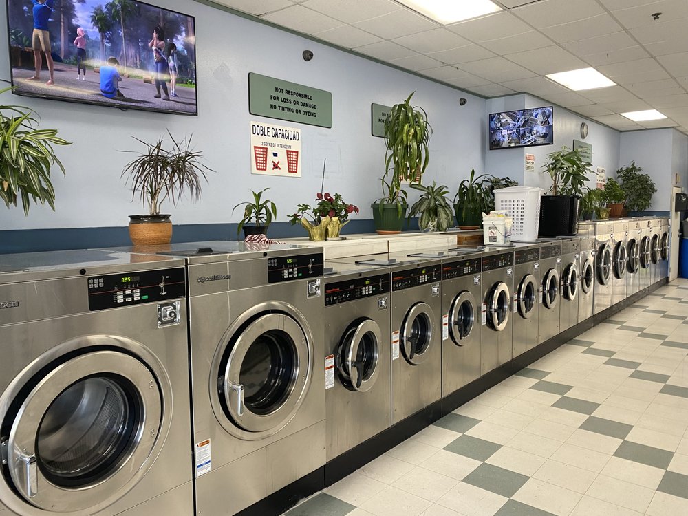 JB COIN LAUNDRY PLUS Updated October 2024 19 Photos 13003 Van