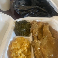 Soul Foods - Smothered Chicken Over Rice