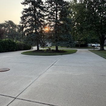 Dave The Powerwasher - Driveway - Pressure Washers Near Me - Saint Clair Shores, Michigan