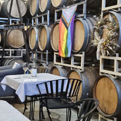 Apolloni Vineyards by null