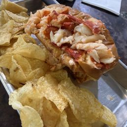 Lobster roll with chips