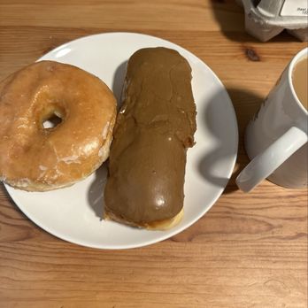 Le Donut - I got the glazed doughnut & maple bar. They're a little squished from the paper bag they were in :) - Donuts Near Me - Tacoma, Washington Le Donut - I got the glazed doughnut & maple bar. They're a little squished from the paper bag they were in :) - Donuts Near Me - Tacoma, Washington