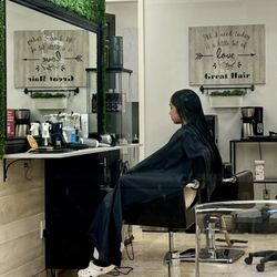 AleJr Salon - Introducing Ale to the whole family. Girls day. Haircuts all around needed.