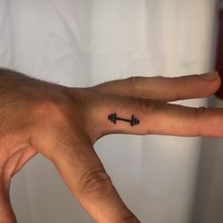 Pink Beauty Studio - Tiny tattoo