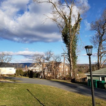 Mimslyn Inn - View - Hotels Near Me - Luray, Virginia Mimslyn Inn - View - Hotels Near Me - Luray, Virginia