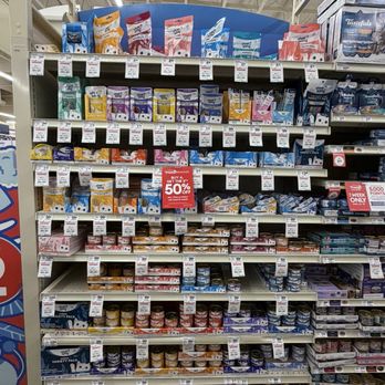 PetSmart - A cat aisle at PetSmart - Pet Stores Near Me - Hillsboro, Oregon