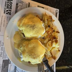 Key West Diner - Crabcake Benedict with home fries
