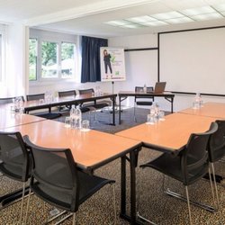 Hôtel Ibis Styles Besançon - Salle de séminaire professionnel en U