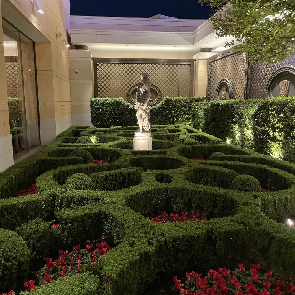 Sinatra - Exterior gardens - Italian Near Me - Las Vegas, Nevada Sinatra - Exterior gardens - Italian Near Me - Las Vegas, Nevada
