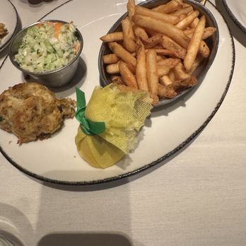 The Hamilton - Lump crab cake - Seafood Near Me - Washington, DC, District of Columbia