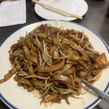 Yi Xin Cafe - Chow fun - Hong Kong Style Cafe Near Me - Honolulu, Hawaii Yi Xin Cafe - Chow fun - Hong Kong Style Cafe Near Me - Honolulu, Hawaii