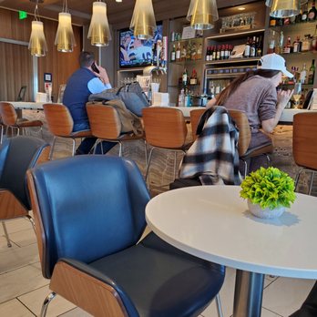 Delta Sky Club - Bar - Airport Lounges Near Me - Phoenix, Arizona Delta Sky Club - Bar - Airport Lounges Near Me - Phoenix, Arizona