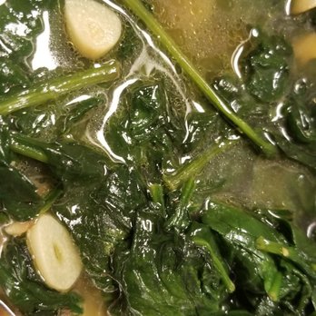 Ameti's Pizza - Spinach garlic olive oil - Pizza Near Me - Clifton, New Jersey