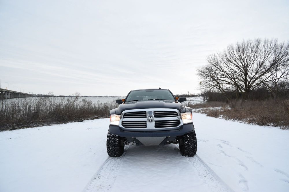 ARTISTIC AUTO BODY & PAINT Updated July 2024 18 Photos & 11 Reviews