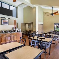 Best Western Plus Redondo Beach Inn - Breakfast Area
