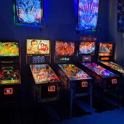 Riverside Game Lab - Pinball hall