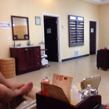 Nail Lounge - Nail Salons Near Me - Pinellas Park, Florida