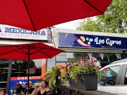 Los Gyros by null