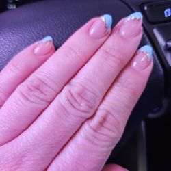 World Nails & Spa