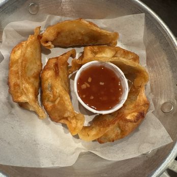 Ezze Sushi - Gyoza - Sushi Bars Near Me - Glendora, California