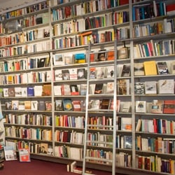 buchLaden 46 - Unsere Bücherwand