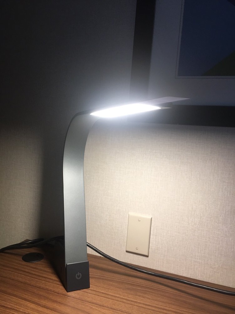 holiday inn express desk lamp