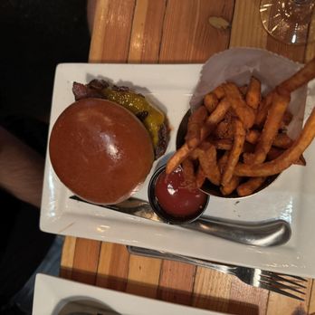 Engine No 9 - Bacon Cheeseburger - Burgers Near Me - Saint Petersburg, Florida