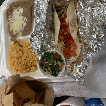 Playita Mexicana - Taco, rice and beans with a side of Pico de gallo. - Mexican Near Me - Memphis, Tennessee Playita Mexicana - Taco, rice and beans with a side of Pico de gallo. - Mexican Near Me - Memphis, Tennessee