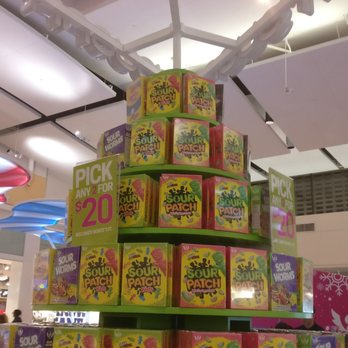 It'Sugar - a display in a store - Candy Stores Near Me - San Antonio, Texas