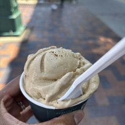 My coffee caramel ice cream. My coffee caramel ice cream.