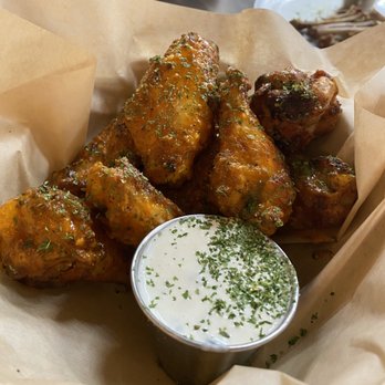 Back Unturned Brewing - Buffalo winga - Brewpubs Near Me - San Antonio, Texas