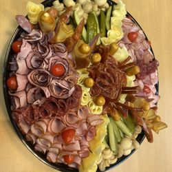 Spolem Deli - Platter with mixed vegetables meat and cheese