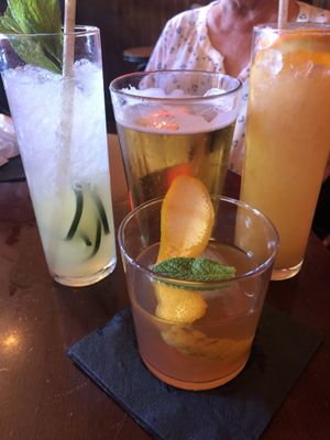 Golden Era Cocktail Bar and Lounge by null