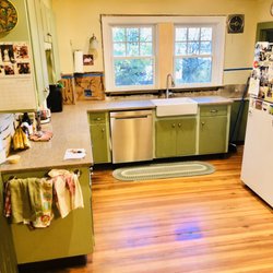 New England Tile Install - New countertop in - but backsplash in need of tiling