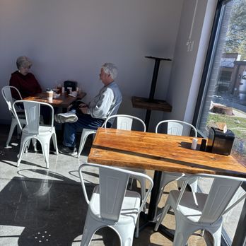 Rambo's Fat Cat Biscuits - Seating area - Breakfast & Brunch Near Me - Columbia, South Carolina