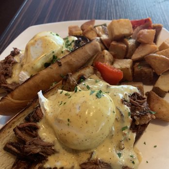 Barleymash - Pretzel benedict - Sports Bars Near Me - San Diego, California