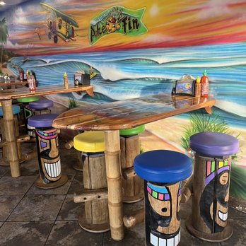 Poke Fin - Seating area - Poke Near Me - Cocoa Beach, Florida