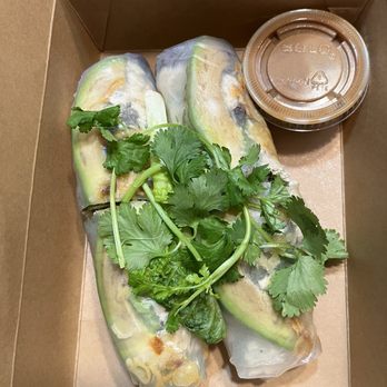 DragonEats - Chicken spring rolls with peanut sauce - Vietnamese Near Me - San Francisco, California