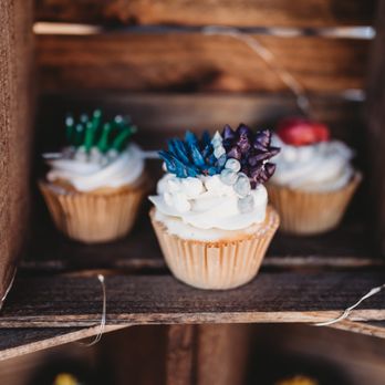 Sugar And Magic Cake Company - Custom Cakes Near Me