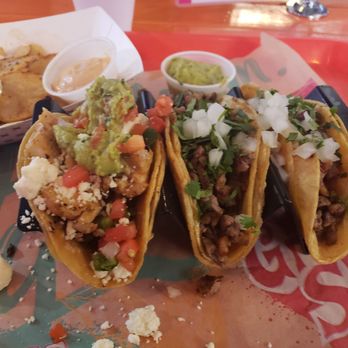 Grateful Shed - Tacos from Pasqual's - Bars Near Me - Wisconsin Dells, Wisconsin