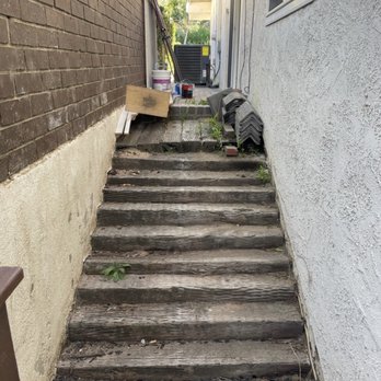 Saddleback Pavers - Before - Side yard stairs - Masonry/Concrete Near Me
