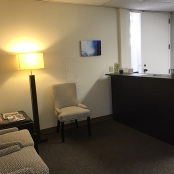 Christina Leigh Acupuncture - Waiting area - Acupuncture Near Me - Encinitas, California Christina Leigh Acupuncture - Waiting area - Acupuncture Near Me - Encinitas, California