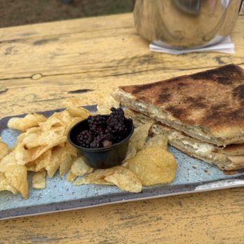 Merrie Mill Farm & Vineyard - Wine Tasting Room Near Me - Keswick, Virginia