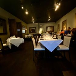 Trattoria one * 41 - Elegant dining.