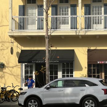 Le Macaron French Pastries - Coffee & Tea Near Me - Celebration, Florida Le Macaron French Pastries - Coffee & Tea Near Me - Celebration, Florida