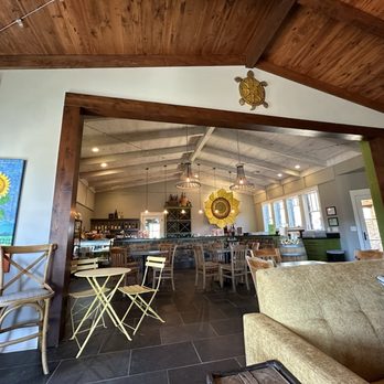 Crane Creek Vineyards - Tasting room - Wineries Near Me - Young Harris, Georgia Crane Creek Vineyards - Tasting room - Wineries Near Me - Young Harris, Georgia